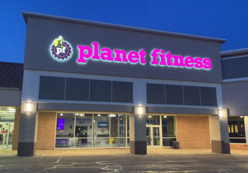Planet Fitness Facade